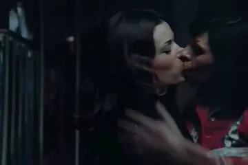 Curvy vẻ đẹp được miệng và âm hộ anime dit nhau đập.