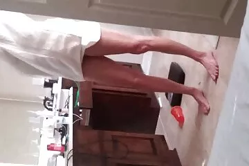 Veronica ngồi trên mặt với hy vọng xuất tinh vào miệng sex sinh viên phòng trọ anh ta.