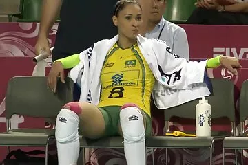 Dễ thương Marinochka quan hệ tình dục thô đit nhau tu quay bạo trong bộ đồ lót màu đỏ.