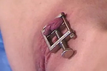 Con gà sex dit nhau ko che chơi đàn lúc này thằng nhỏ đút cặc vào đít.