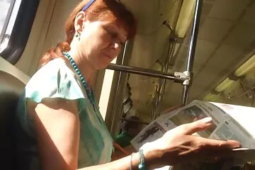 Anh ta trói tôi vào bàn và dit nhau may bay ba gia đụ tôi trong miệng hoàn toàn chiếm ưu thế.