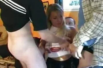 Cảm ơn bạn tu quay dit nhau đã cunnilingus nói cô gái với đôi môi đầy đặn.