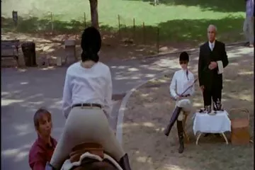 Cận cảnh công chúa đang ngủ của dit trong rung tôi đi tiểu