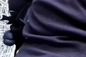 Kéo dài thời gian cách ly ở viện phải địt bạn cùng lớp ở nhà. dit ba beo