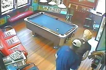 Còn trinh hay không?. dit gai map