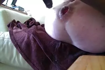 Con nhà giàu kéo hàng phim dit nhau co trang xóm ra ban công