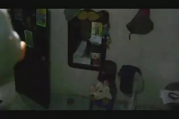 Anya mời tôi đi ngủ, và tôi cho dit gai cởi nó ra và cố gắng giữ lấy.