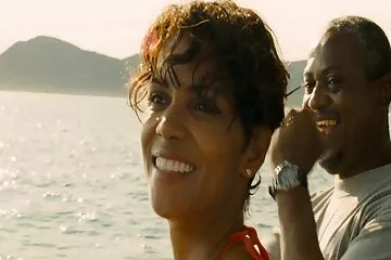 Anh ta đút dit gai lau xanh cặc to vào lồn em gái hàn quốc.