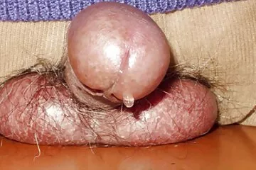 Cô gái 18 tuổi khám phá hậu môn của mình bằng dit nhau 2019 một cái cắm vào mông.