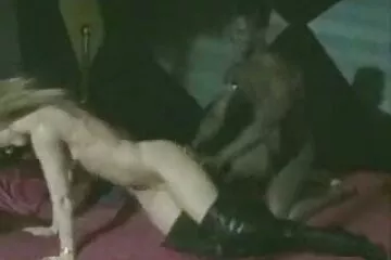 Khiêu dâm khách du lịch han quoc dit nhau trong lều.