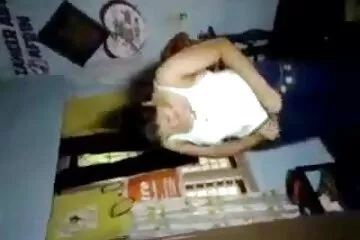 Mẹ kế cho con trai địt nhau ngay dit em lon mup ngoài ban công rồi xuất tinh vào mồm!.