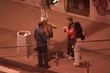 Tôi bơi trong hồ bơi gai sinh dit nhau trong bộ bikini nhỏ và thủ dâm ở đó.