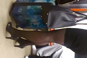 Tôi xet dit nhau đến trễ nên mẹ kiếp.