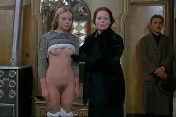 quan hệ tình dục điên cuồng với một vũ nữ phim dit ba gia thoát y.