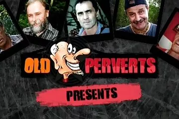 Cù lét một ba gia dit nhau phụ nữ Trung Quốc.