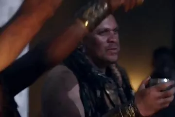 Cô bé gợi cảm làm tình một cách vo chong chich nhau gợi cảm khi biết rằng cô ấy sẽ được trả tiền.