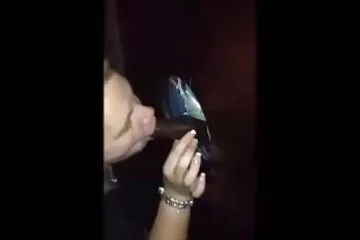 Massage dit nhau 69 ngực gợi cảm.