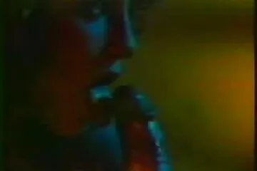 Cặp đôi nghiệp dư làm tình trên đi văng trong nhà bố mẹ set dit nhau đẻ.