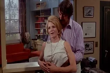 Anh ấy thủ dâm trong lúc tắm và tôi quyết định chịch anh dit nhau xec ấy bằng miệng!.